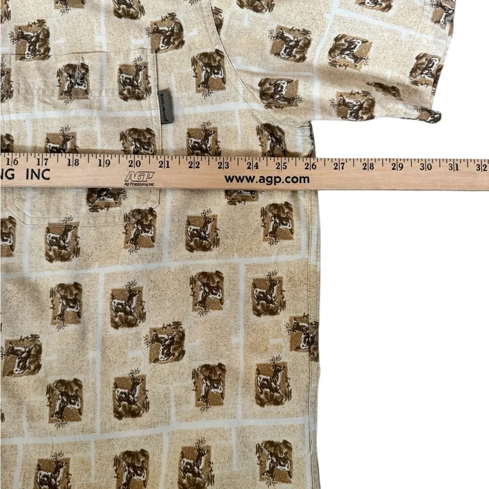 Woolrich Deer Print Button Up Shirt Vintage Outdoor Safari Western Aesthetic XL - Picture 3 of 6